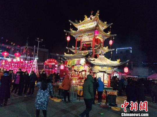 �������ӻ��ֳơ���ٻ�ᡱ����С�ӻ�ᡱ�����������������سǼ��ǽ��´�һ��ʢ��ĺ��������Ļ��������С�� ��