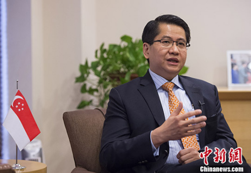 新加坡驻华大使罗家良日前在北京的大使馆接受中新社记者专访,就新中关系、“一带一路”等话题回答了记者的提问。新加坡驻华大使罗家良日前在北京的大使馆接受中新社记者专访,就新中关系、“一带一路”等话题回答了记者的提问。新加坡驻华大使罗家良日前在北京的大使馆接受中新社记者专访,就新中关系、“一带一路”等话题回答了记者的提问。中新社记者 侯宇 摄 新加坡驻华大使罗家良日前在北京的大使馆接受中新社记者专访,就新中关系、“一带一路”等话题回答了记者的提问。新加坡驻华大使罗家良日前在北京的大使馆接受中新社记者专访,就新中关系、“一带一路”等话题回答了记者的提问。新加坡驻华大使罗家良日前在北京的大使馆接受中新社记者专访,就新中关系、“一带一路”等话题回答了记者的提问。中新社记者 侯宇 摄